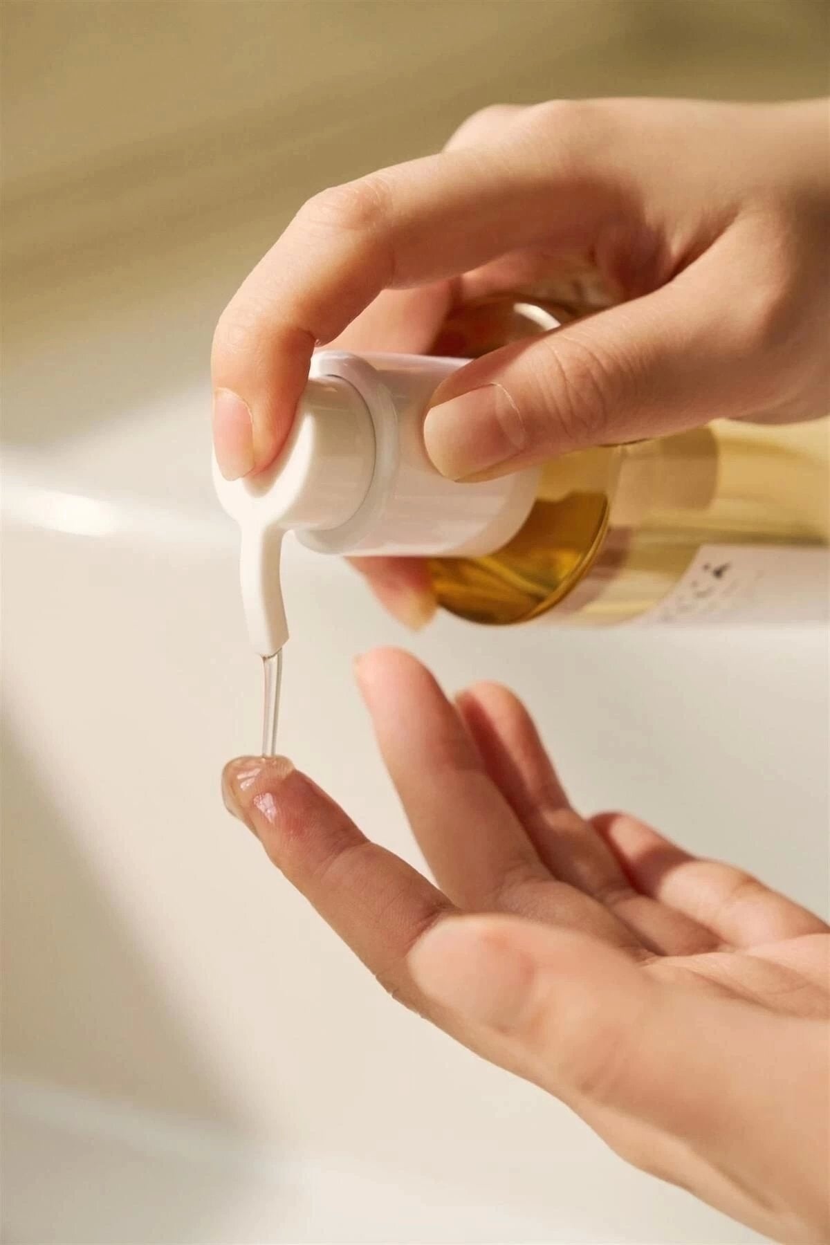 SKİN 1004 - Centella Light Yüz Temizleme Yağı 200 ml